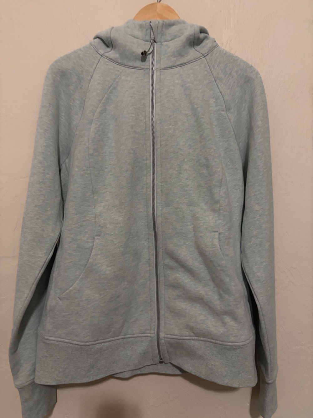 Lululemon Light Mint Green Scuba Full-Zip Hoodie. Worn Once. Excellent Condition